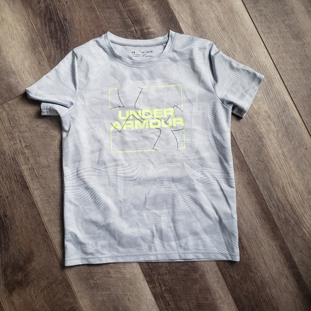 Kids under armour shirt xl